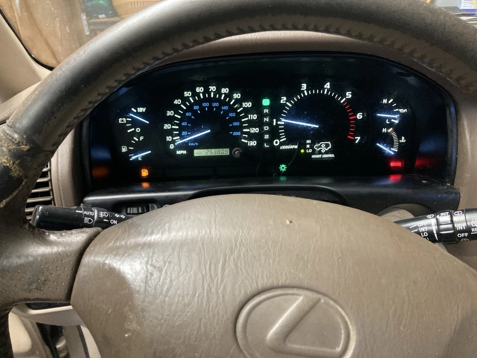 1999 Lexus LX 2nd Gen - Image 19 of 21
