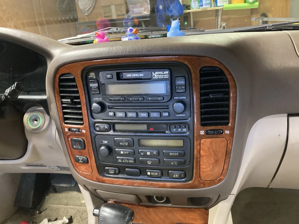 1999 Lexus LX 2nd Gen - Image 9 of 21