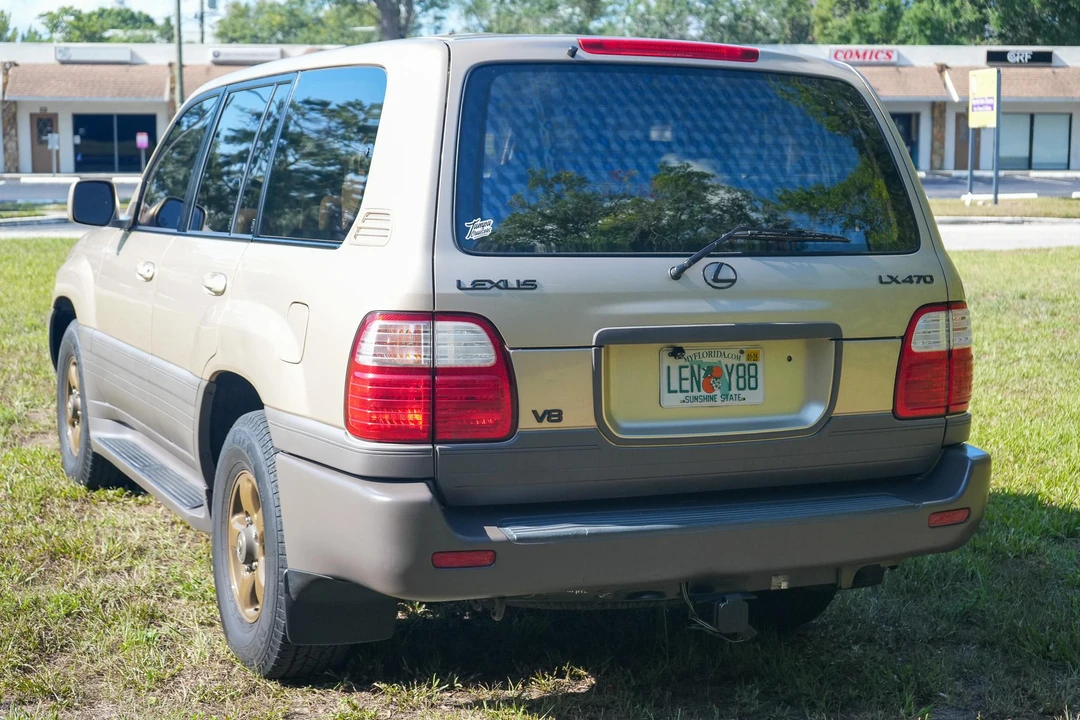 1999 Lexus LX 2nd Gen - Image 20 of 31