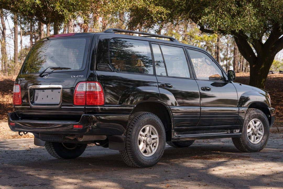 1999 Lexus LX 2nd Gen - Image 4 of 31