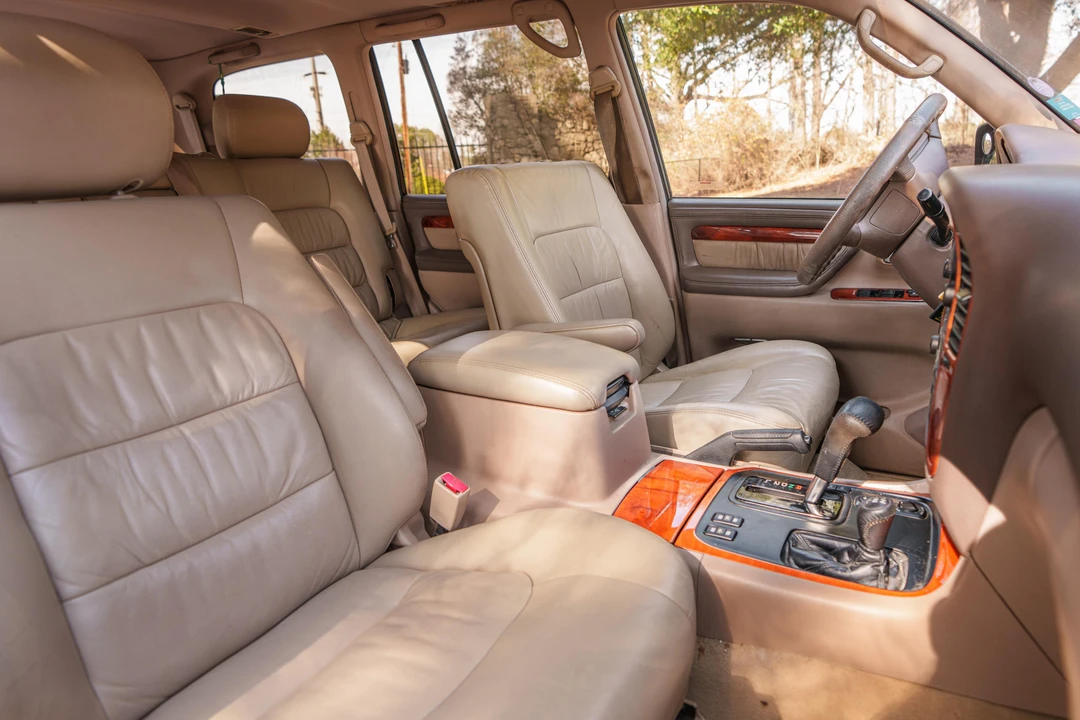 1999 Lexus LX 2nd Gen - Image 29 of 31