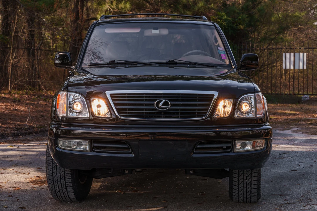 1999 Lexus LX 2nd Gen - Image 2 of 31