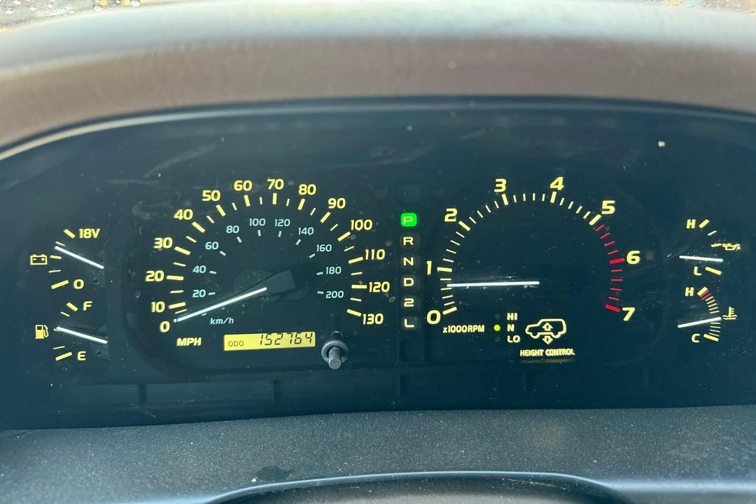 1999 Lexus LX 2nd Gen - Image 31 of 31