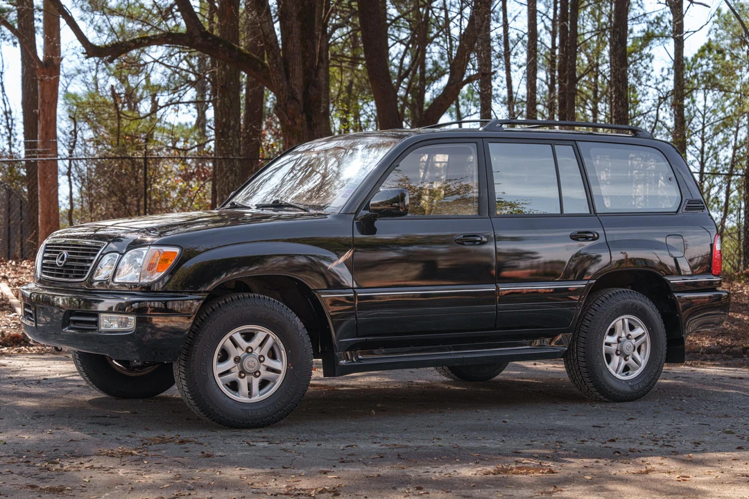 1999 Lexus LX 2nd Gen - Image 3 of 31