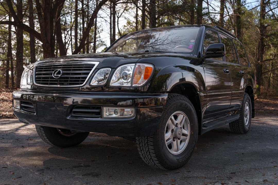 1999 Lexus LX 2nd Gen - Image 6 of 31
