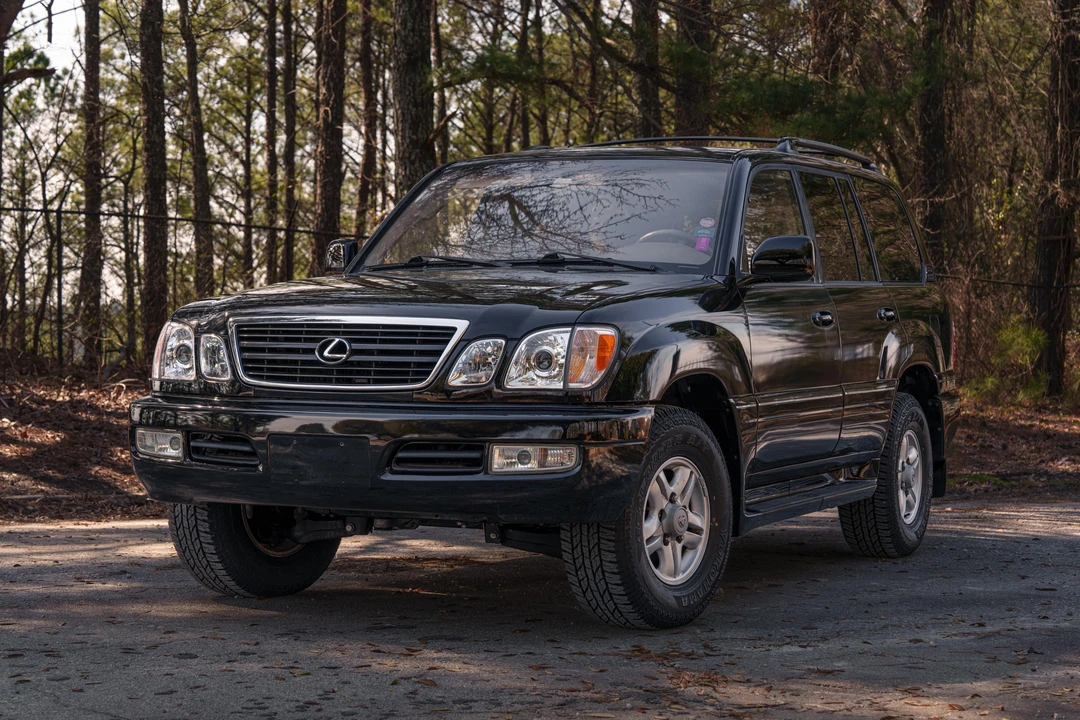 1999 Lexus LX 2nd Gen - Image 8 of 31