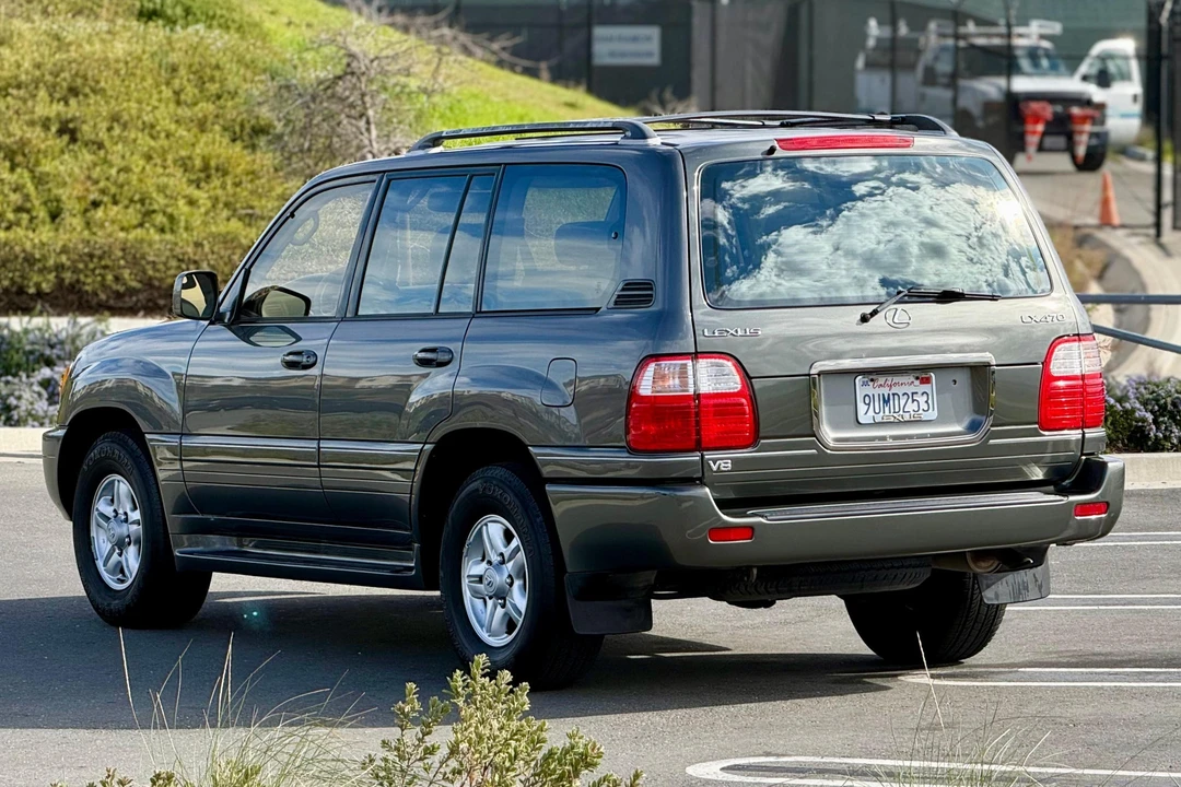 1999 Lexus LX 2nd Gen - Image 4 of 31