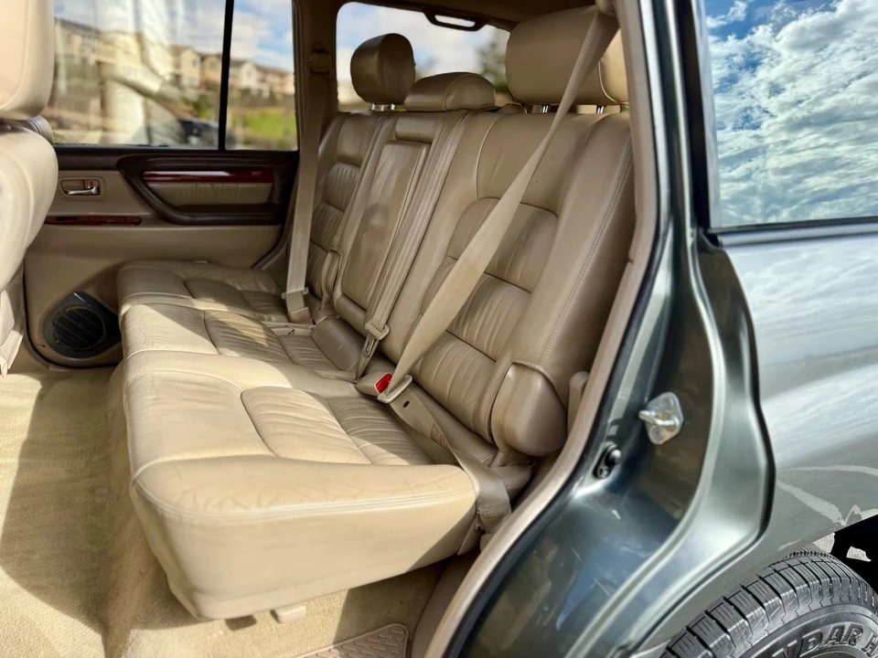 1999 Lexus LX 2nd Gen - Image 24 of 31