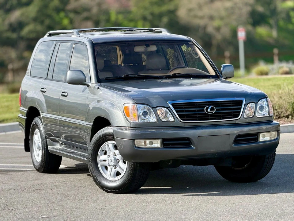1999 Lexus LX 2nd Gen - Image 8 of 31