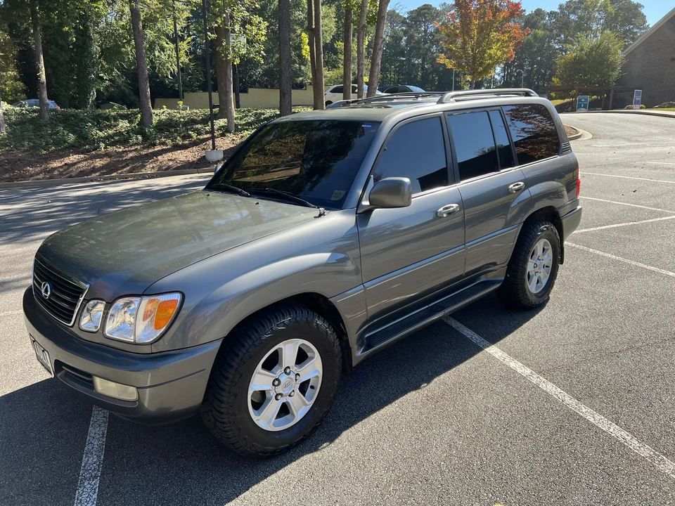 1999 Lexus LX 2nd Gen - Image 18 of 31