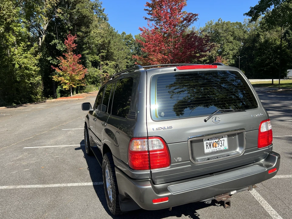 1999 Lexus LX 2nd Gen - Image 30 of 31