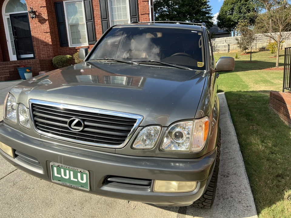 1999 Lexus LX 2nd Gen - Image 9 of 31