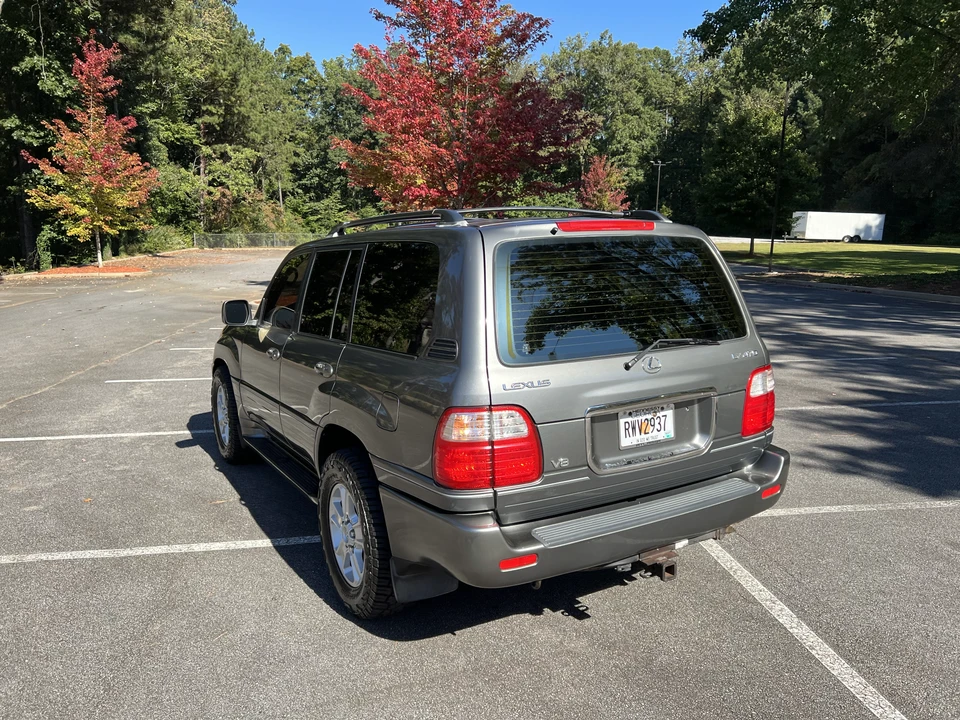 1999 Lexus LX 2nd Gen - Image 29 of 31