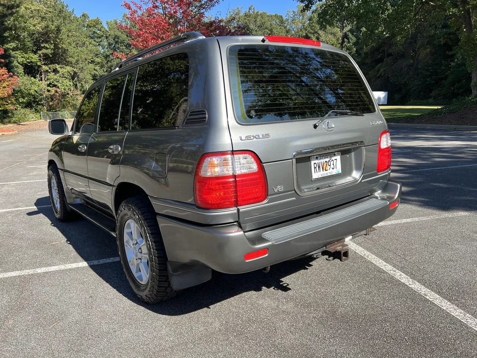 1999 Lexus LX 2nd Gen - Image 27 of 31