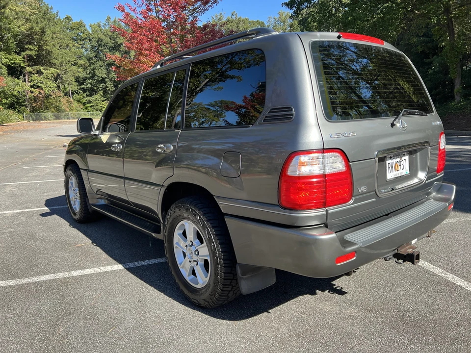 1999 Lexus LX 2nd Gen - Image 26 of 31