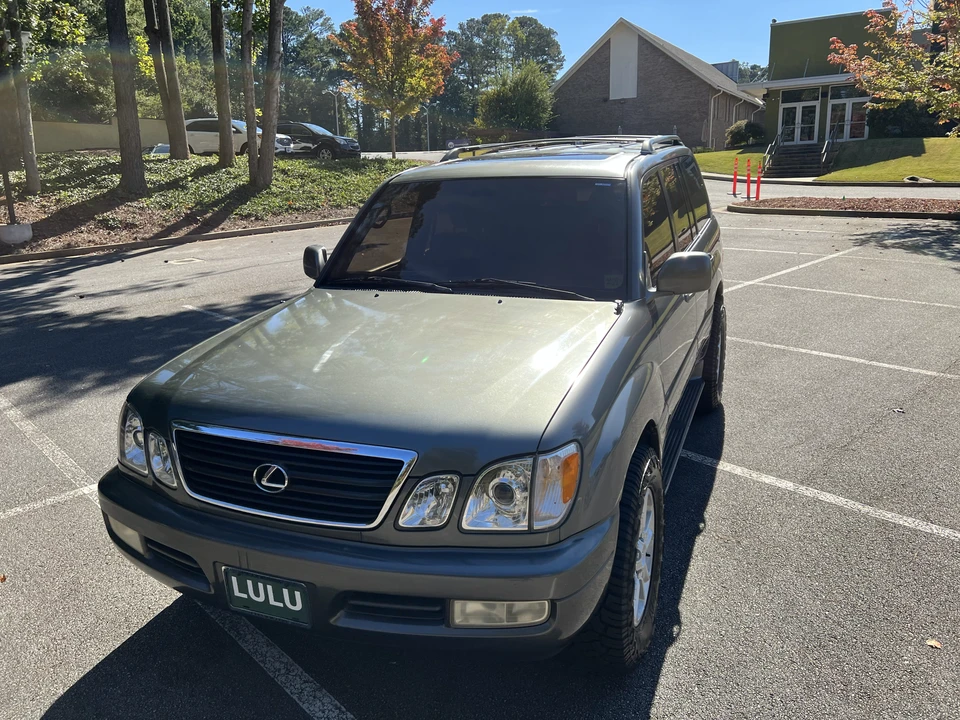 1999 Lexus LX 2nd Gen - Image 11 of 31