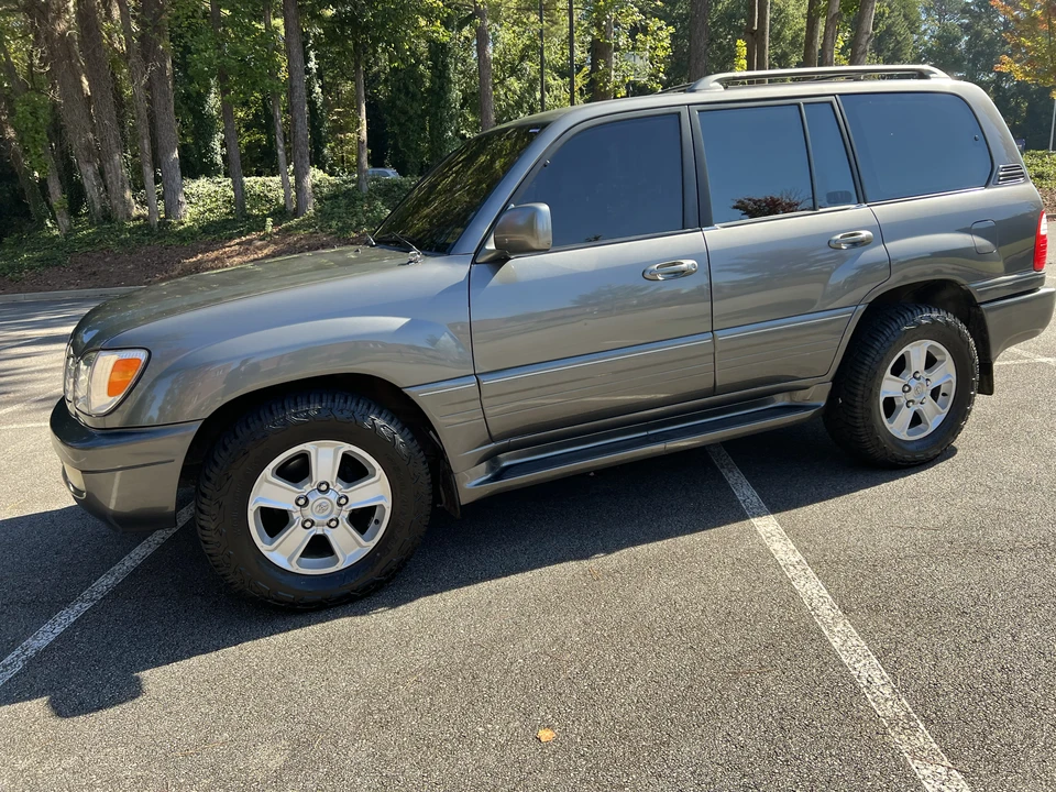 1999 Lexus LX 2nd Gen - Image 20 of 31