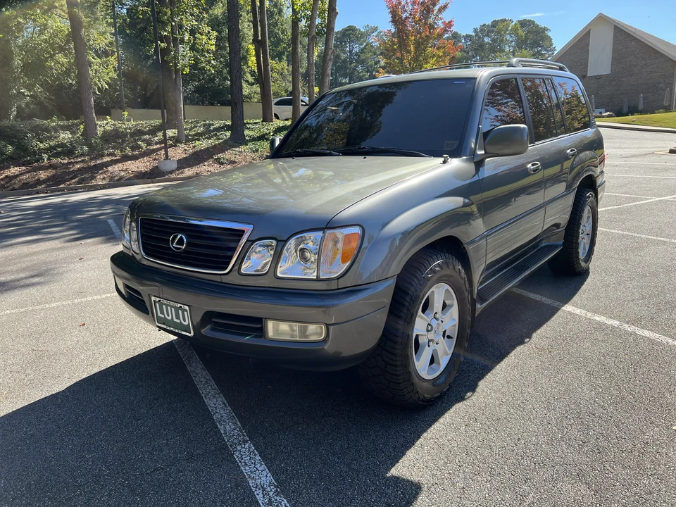 1999 Lexus LX 2nd Gen - Image 13 of 31