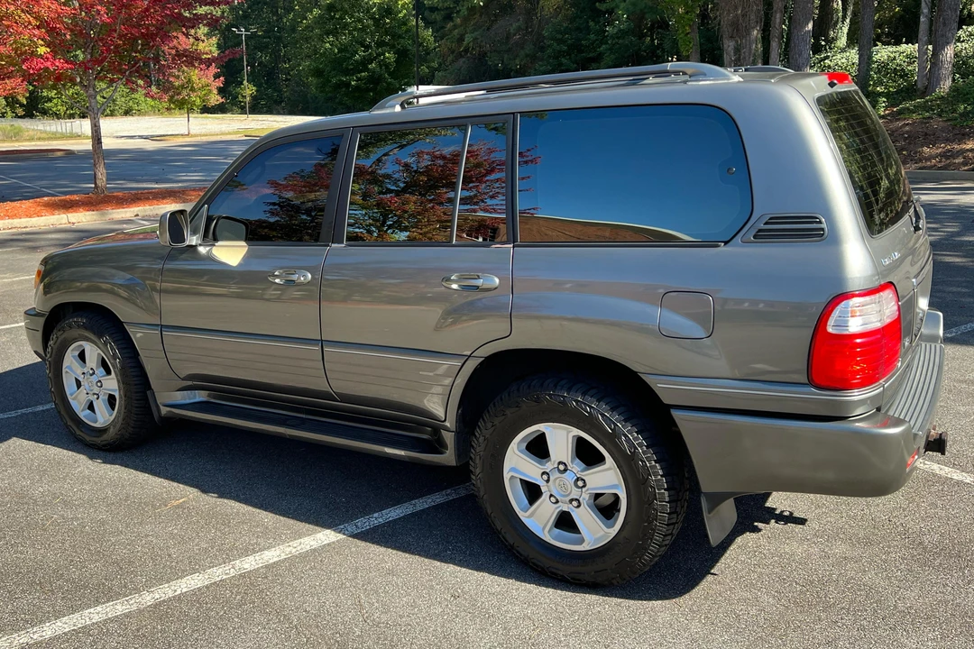 1999 Lexus LX 2nd Gen - Image 4 of 31