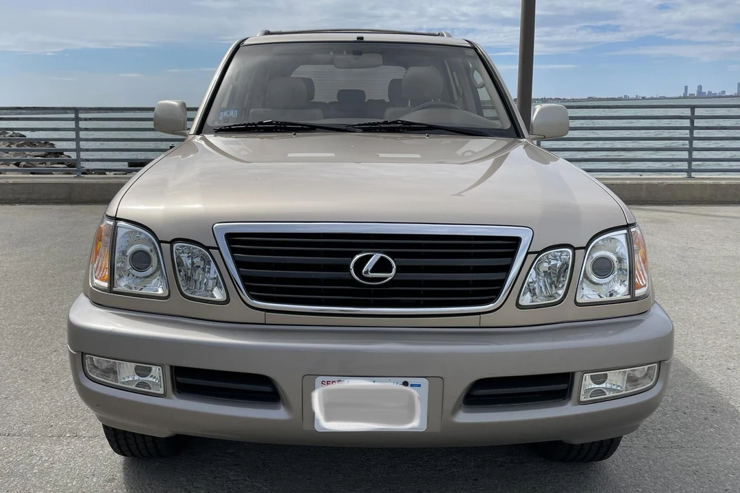1999 Lexus LX 2nd Gen - Image 2 of 31