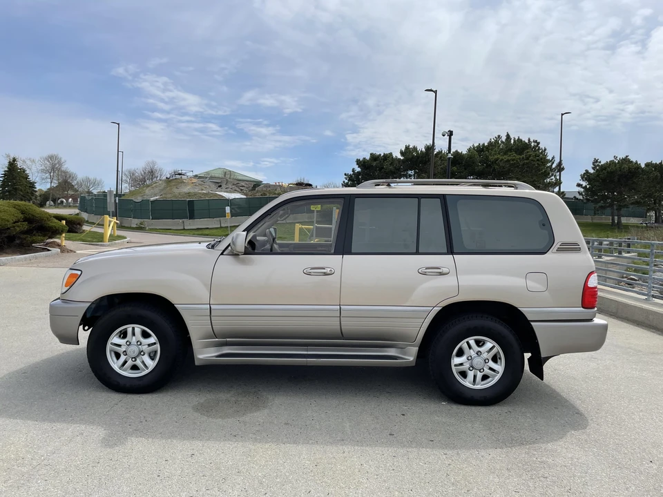 1999 Lexus LX 2nd Gen - Image 6 of 31