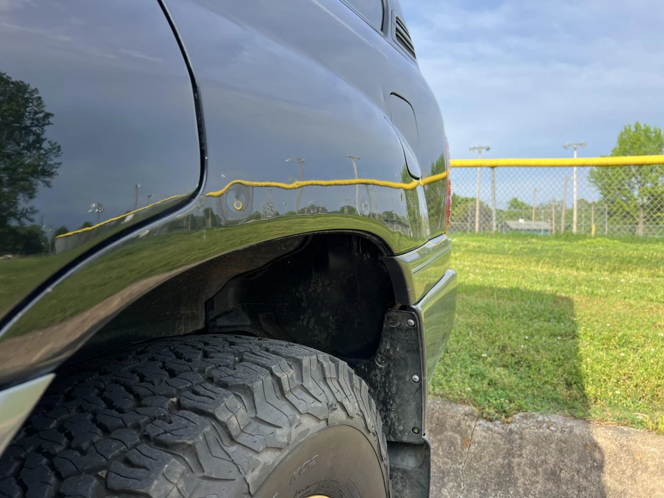 1999 Lexus LX 2nd Gen - Image 28 of 31