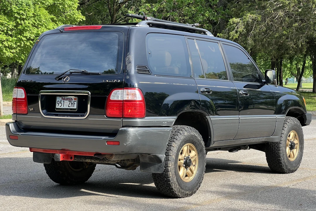 1999 Lexus LX 2nd Gen - Image 4 of 31