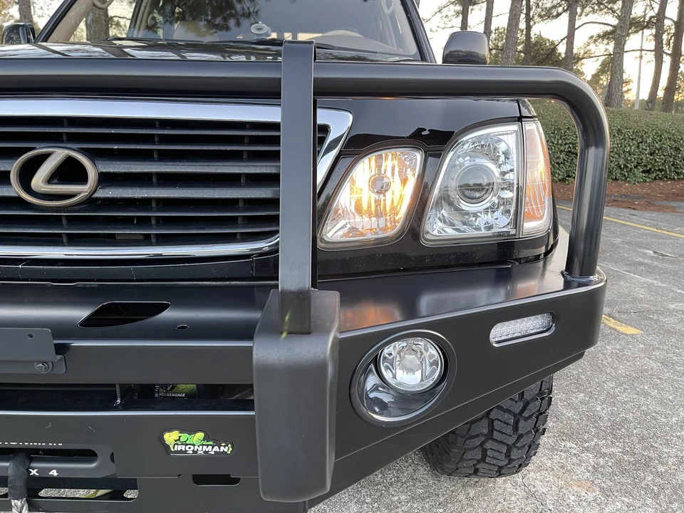 1999 Lexus LX 2nd Gen - Image 15 of 31
