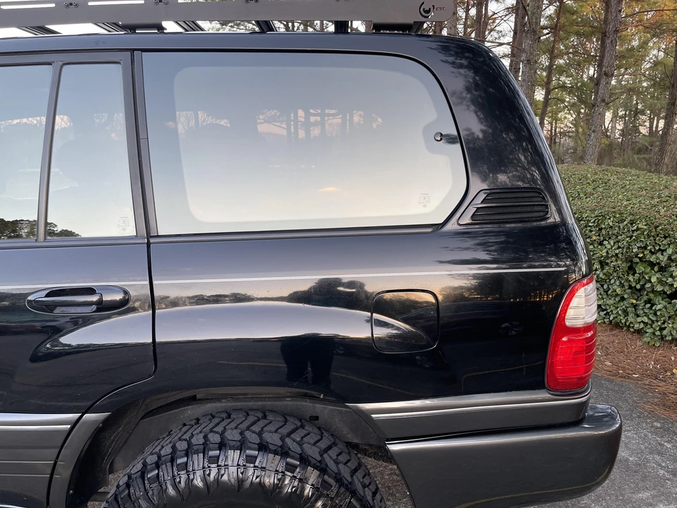 1999 Lexus LX 2nd Gen - Image 20 of 31
