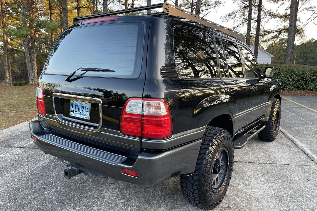 1999 Lexus LX 2nd Gen - Image 4 of 31
