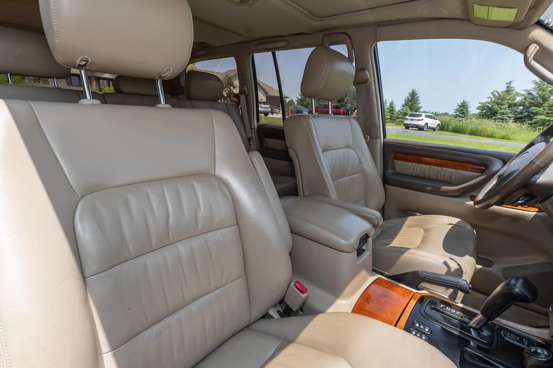 1999 Lexus LX 2nd Gen - Image 28 of 31