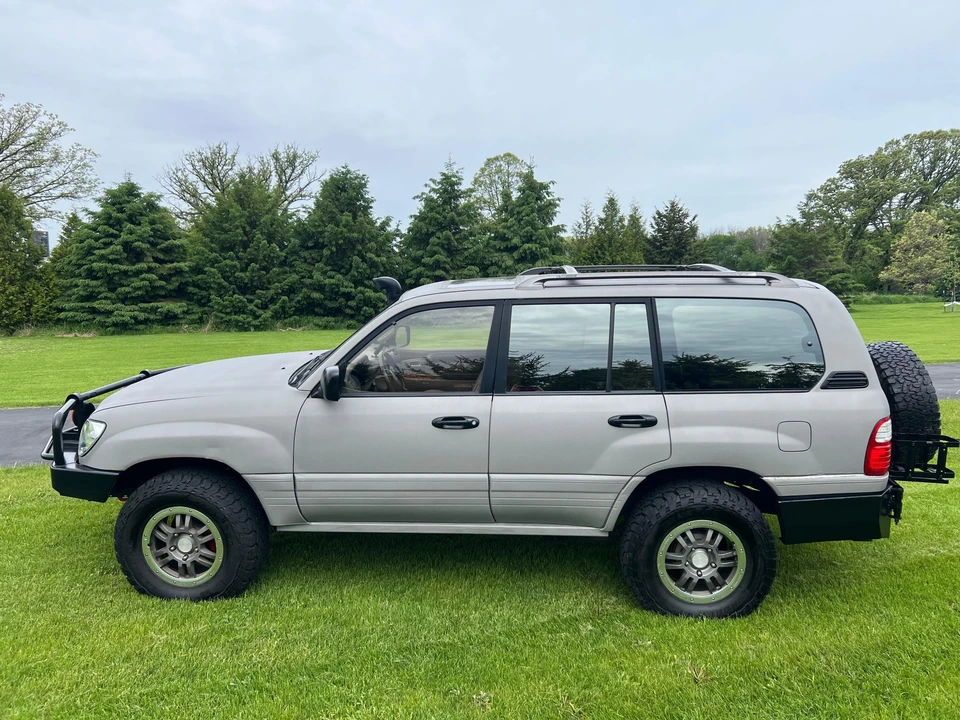 1999 Lexus LX 2nd Gen - Image 7 of 31