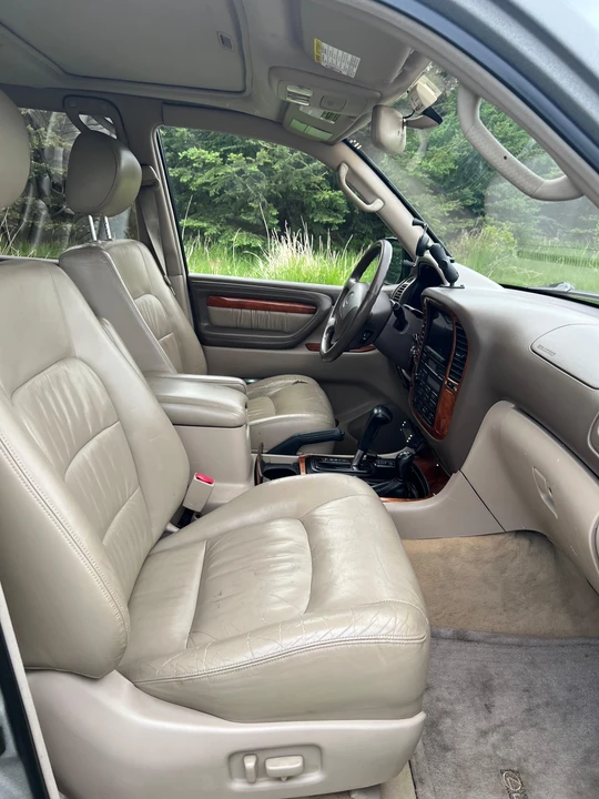 1999 Lexus LX 2nd Gen - Image 27 of 31