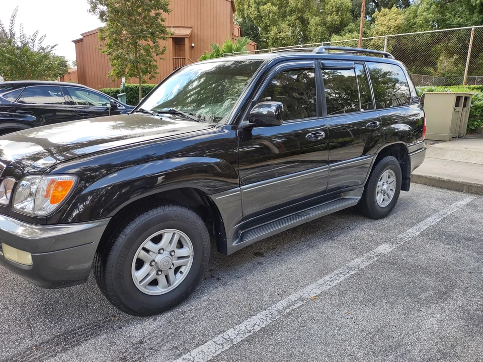 1999 Lexus LX 2nd Gen - Image 8 of 31