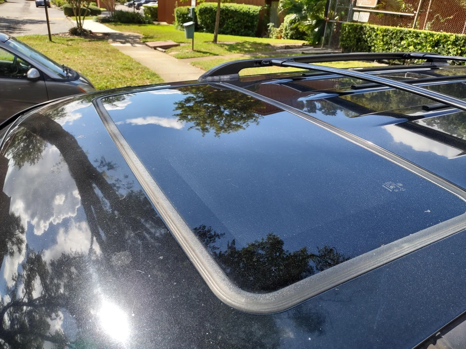 1999 Lexus LX 2nd Gen - Image 16 of 31
