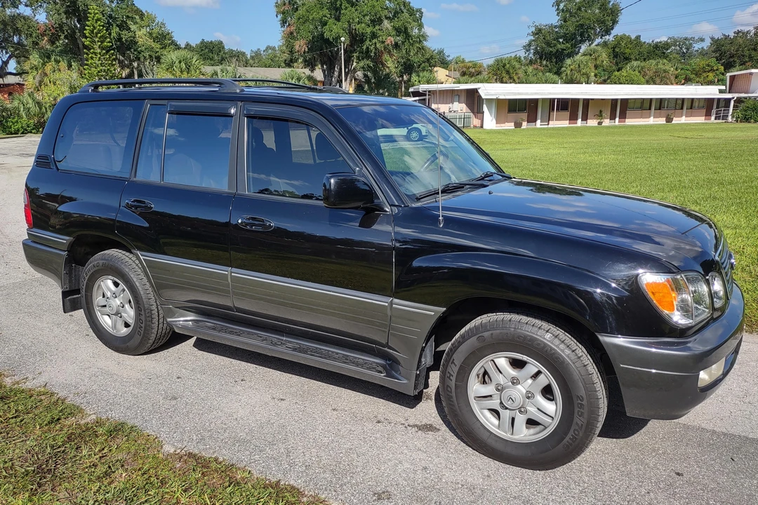1999 Lexus LX 2nd Gen - Image 3 of 31