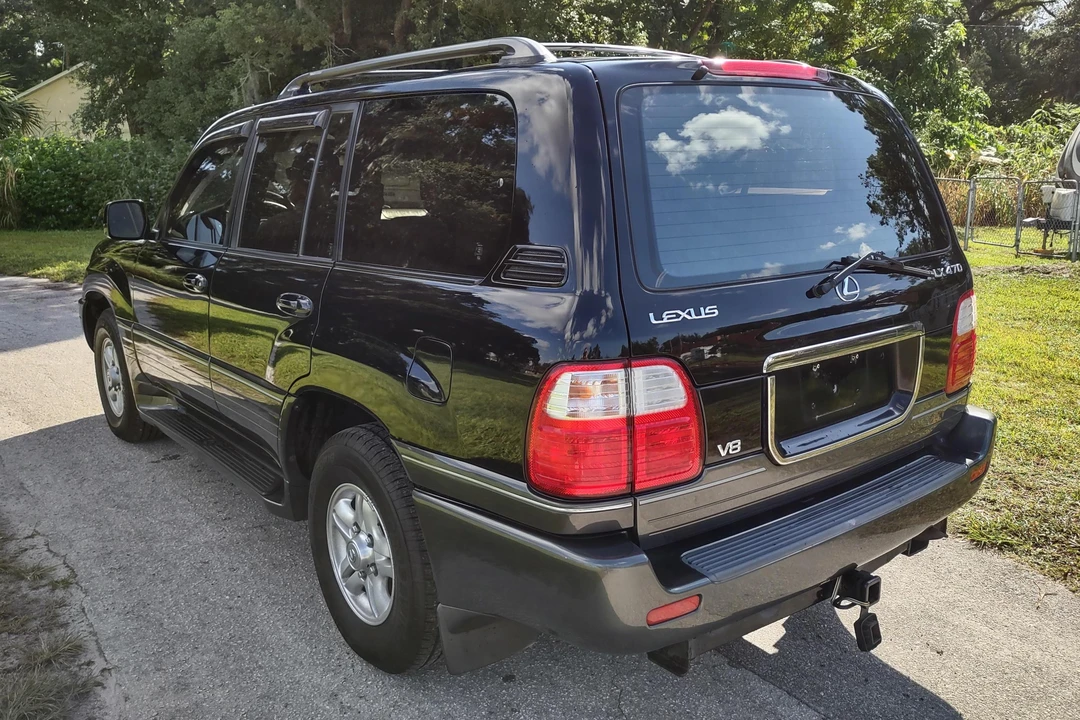 1999 Lexus LX 2nd Gen - Image 4 of 31