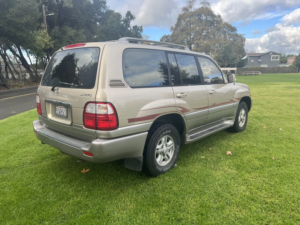 1999 Lexus LX 2nd Gen - Image 18 of 31