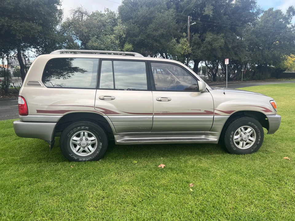1999 Lexus LX 2nd Gen - Image 20 of 31