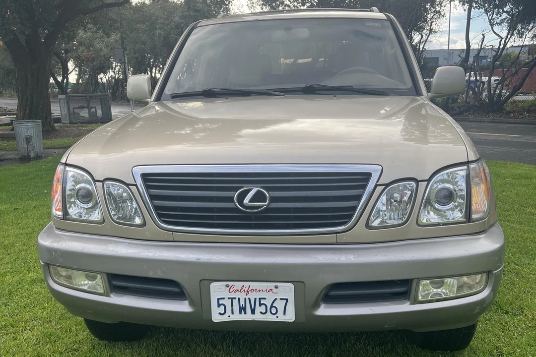 1999 Lexus LX 2nd Gen - Image 2 of 31