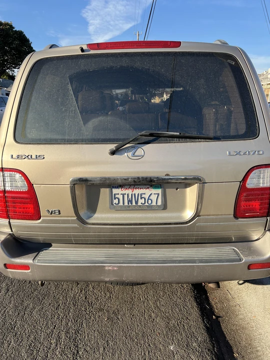 1999 Lexus LX 2nd Gen - Image 16 of 31