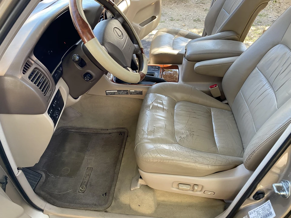 1999 Lexus LX 2nd Gen - Image 15 of 31