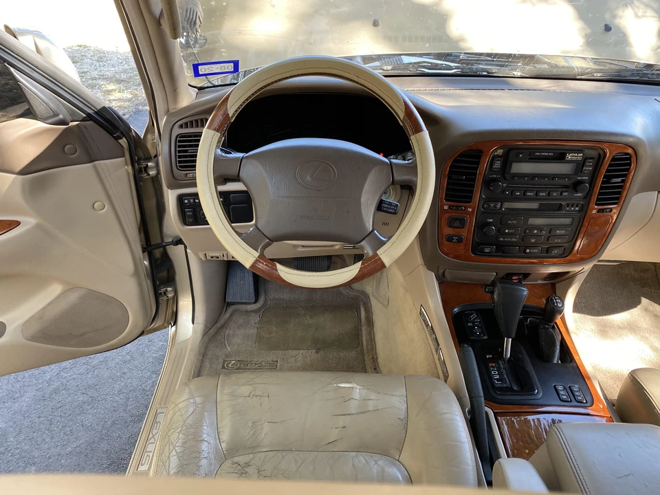 1999 Lexus LX 2nd Gen - Image 14 of 31