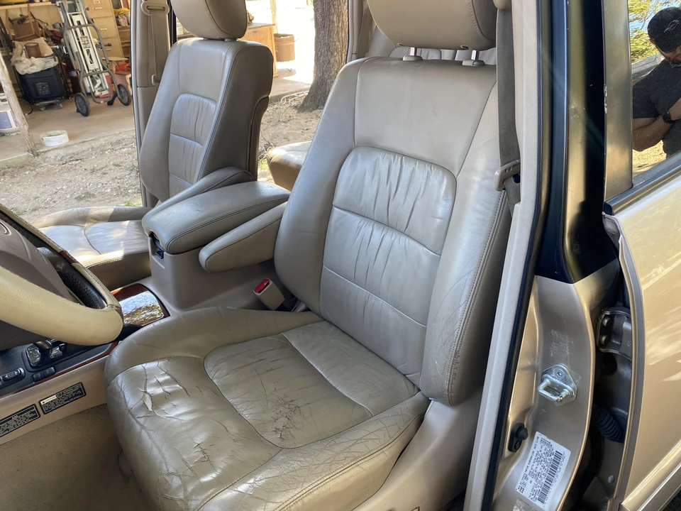 1999 Lexus LX 2nd Gen - Image 17 of 31