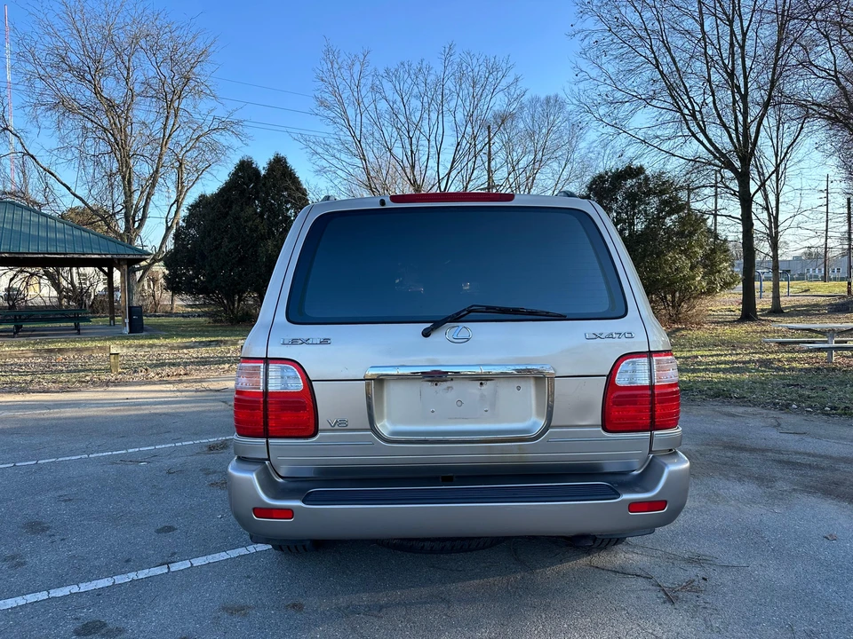 1999 Lexus LX 2nd Gen - Image 15 of 31