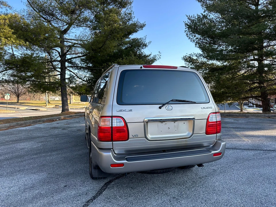 1999 Lexus LX 2nd Gen - Image 13 of 31