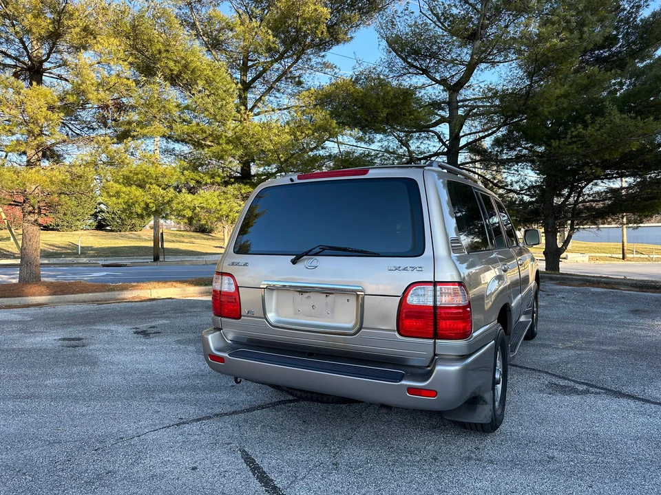 1999 Lexus LX 2nd Gen - Image 16 of 31