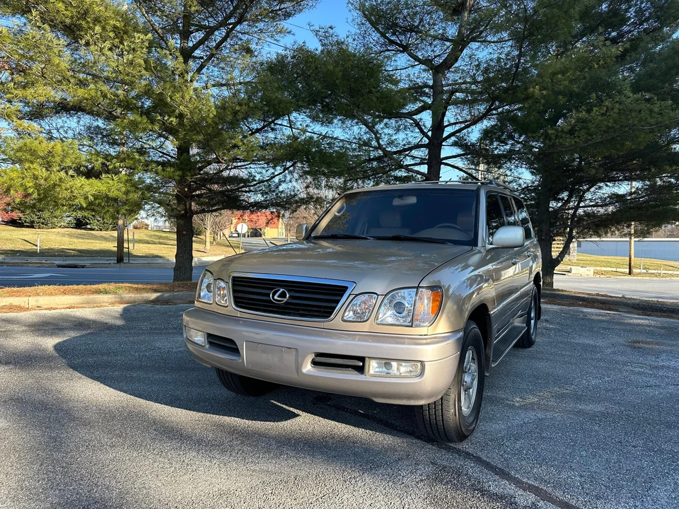 1999 Lexus LX 2nd Gen - Image 8 of 31
