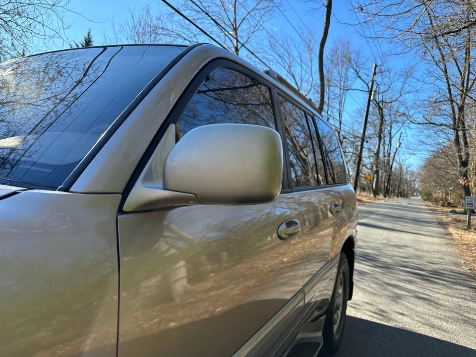 1999 Lexus LX 2nd Gen - Image 27 of 31