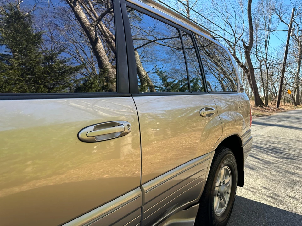 1999 Lexus LX 2nd Gen - Image 30 of 31